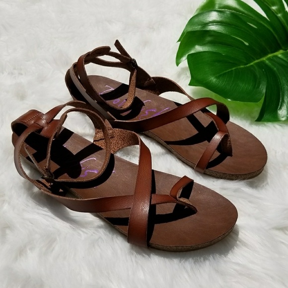 Blowfish Shoes - NWOT! Blowfish Malibu Gladiator Strappy Sandals